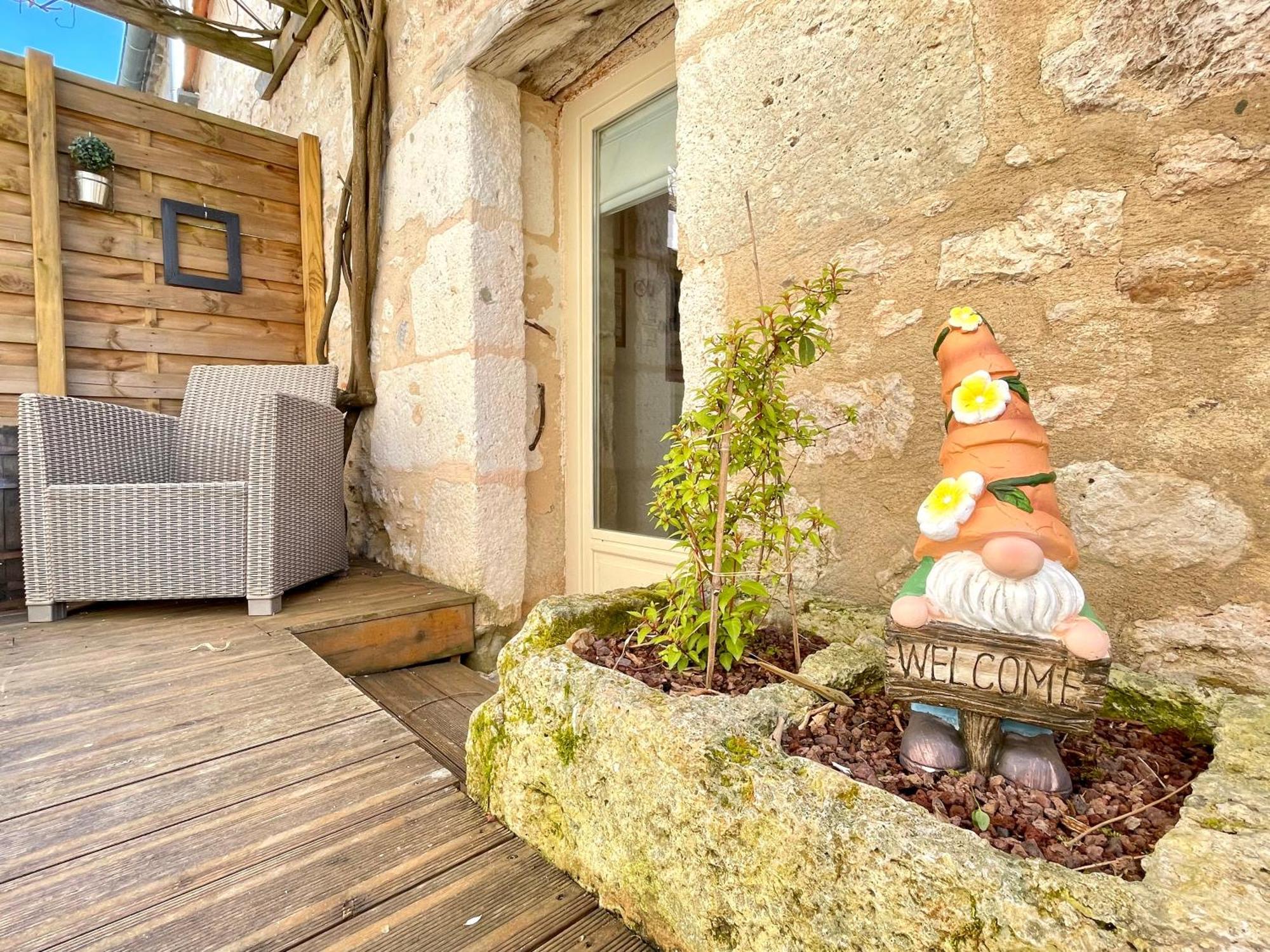 Les Regniers - 2 Gites Voisins Pour Familles Et Groupes Eynesse Exterior photo